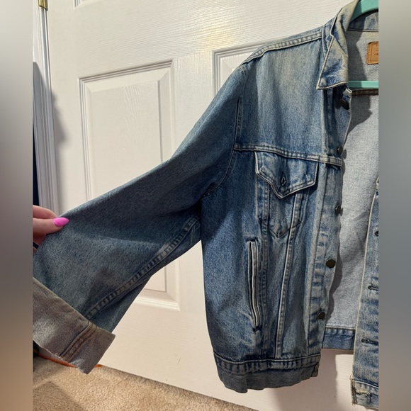Vintage Levi’s Jean jacket - Picture 3 of 8